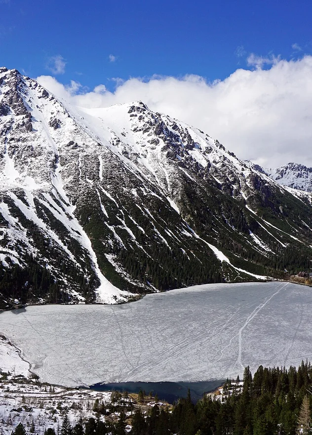 Morskie Oko i ściana Mięguszowieckich Szczytów